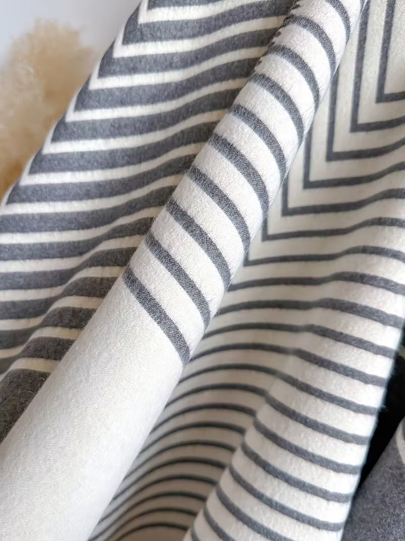 Taisija Reversibel Poncho