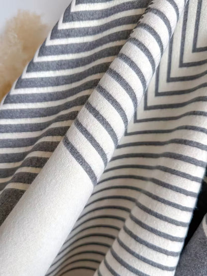 Taisija Reversibel Poncho