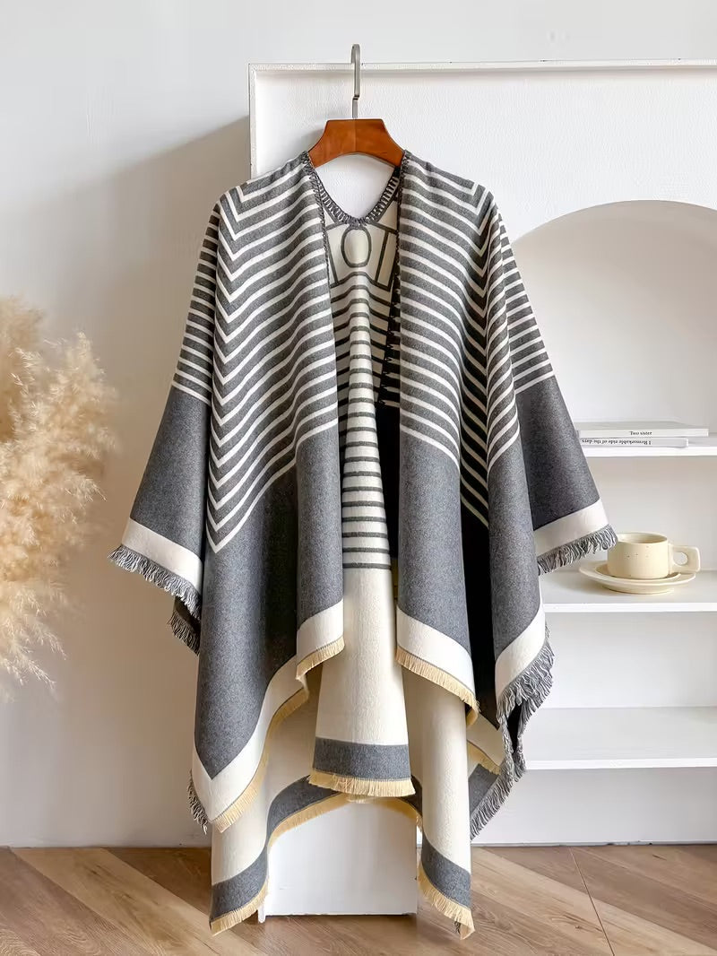 Taisija Reversibel Poncho